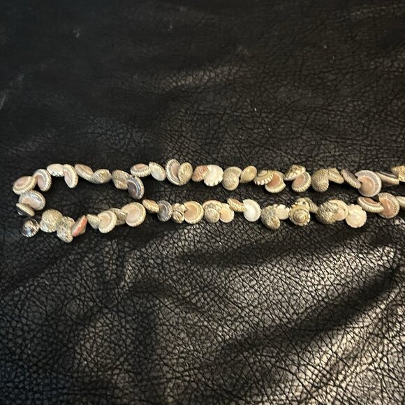 Natural Small Button Swirl Seashell Sea Shell Necklace Gray Pink No Clasp Sz 17" - Picture 6 of 7